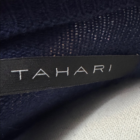 TAHARI 100% Cashmere Sweater Elegant Mock Neck Varying Knits/Textures Sz Med - Picture 5 of 9